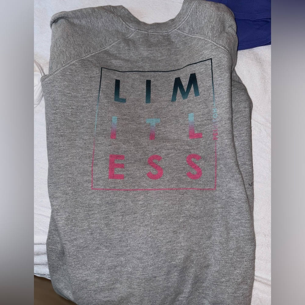 Excellent Condition Peloton Grey crewneck sweatshirt!